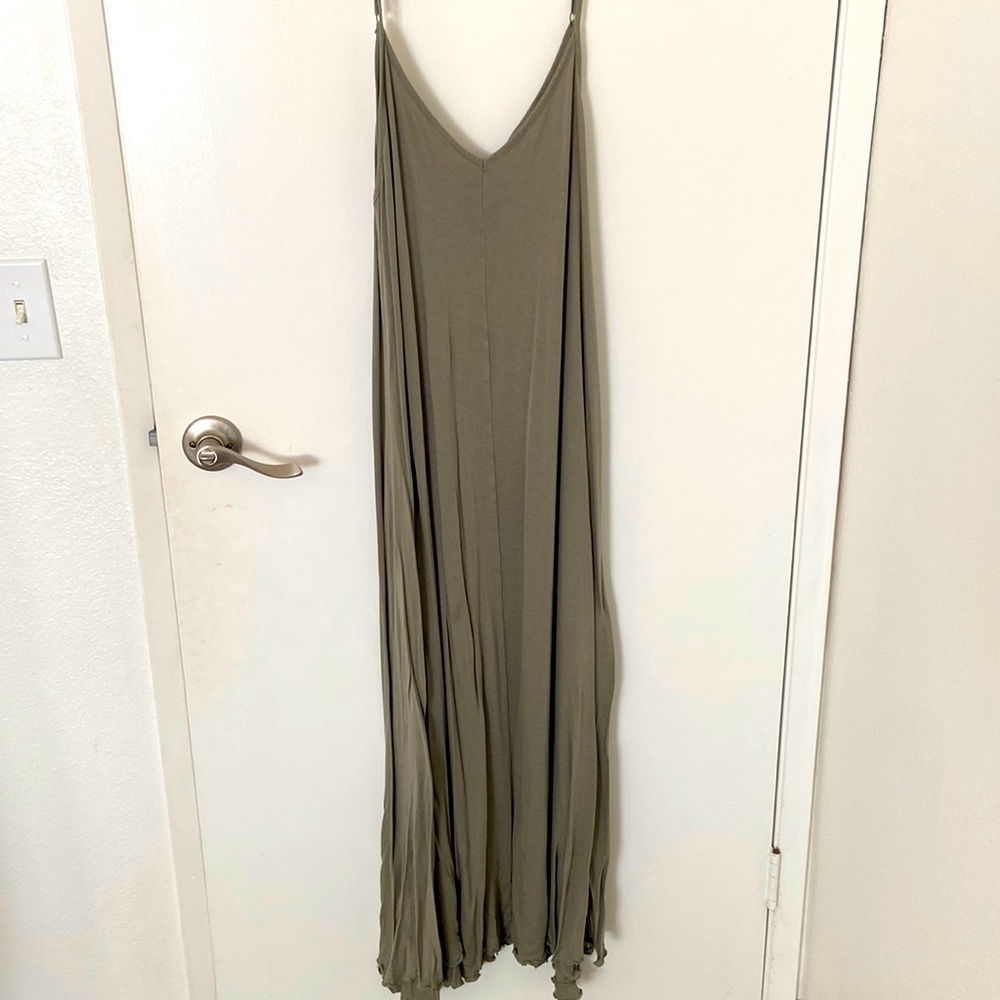NWOT olive green flowy dress